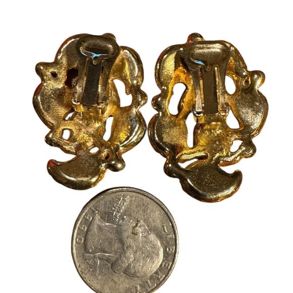 Vintage Multicolor Enamel Leaf clip Earrings - Picture 3 of 3